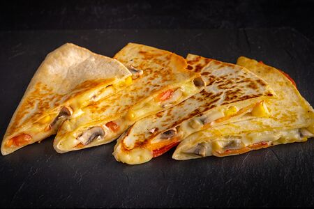 Кесадилья с грибами