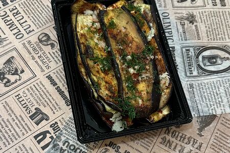 Баклажан на мангале с чесночком 