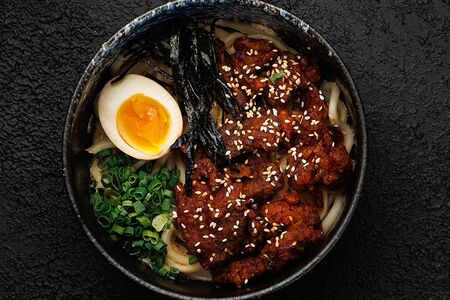 Удон со свининой