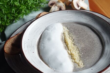 Крем-суп с лесными грибами