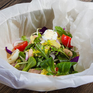 Фермерский салат с тунцом