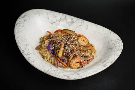 Фунчоза с курицей и креветкой