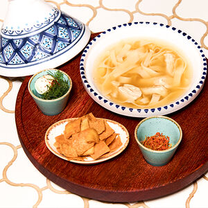 Детский суп куриный с лапшой