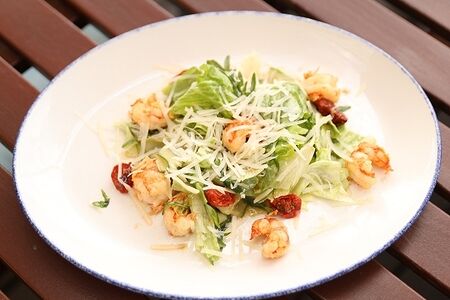 Легкий салат с лангустинами