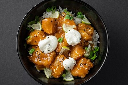 Цитрусовая курица на рисе