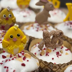 ПП творожный ванильный кулич с изюмом и курагой без глютена и сахара