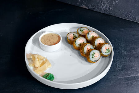 Горячий ролл Цезарь с креветкой