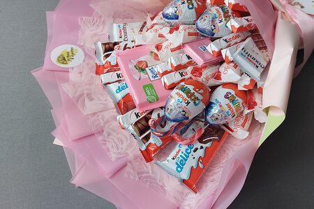 Букет со сладостями Киндер