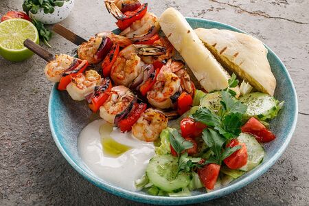 Сувлаки из аргентинских креветок