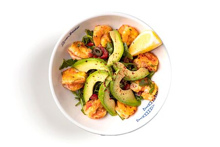 Салат с креветками и авокадо