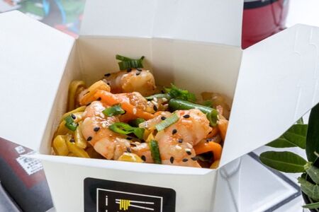 Вок удон с креветками