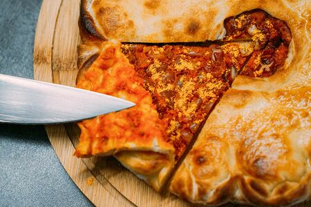 Пирог с фасолью и томатом