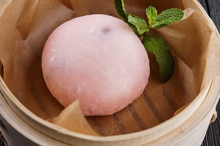 Моти с фруктами