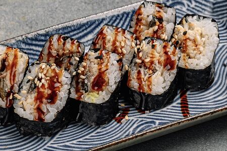 Хосомаки угорь