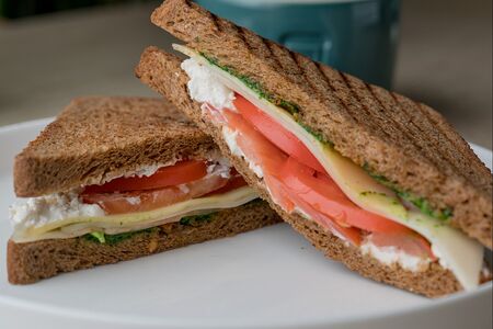 Сэндвич с пармезаном