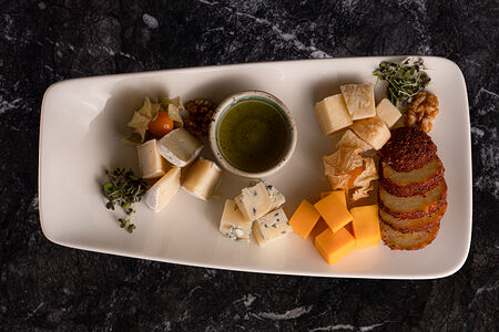 Тарелка сыров