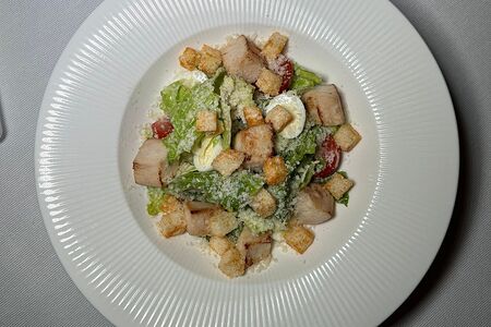 Цезаренок с курочкой