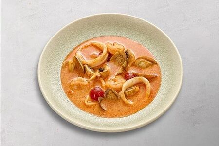 Том ям с морепродуктами