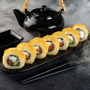 Горячий ролл с лососем