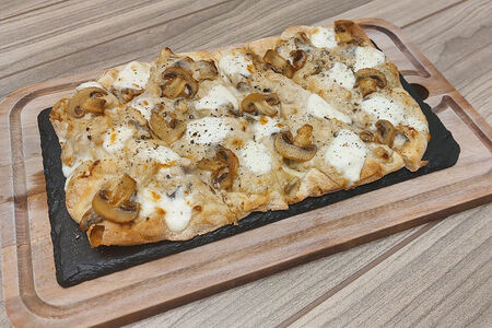 Пицца Римская жульен