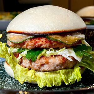 Bao-burger с двойной курицей