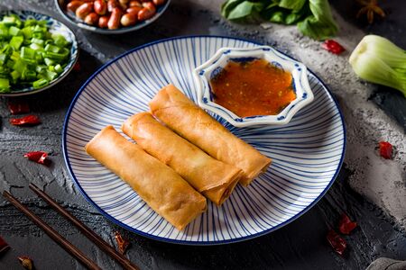 Спринг-ролл с курицей