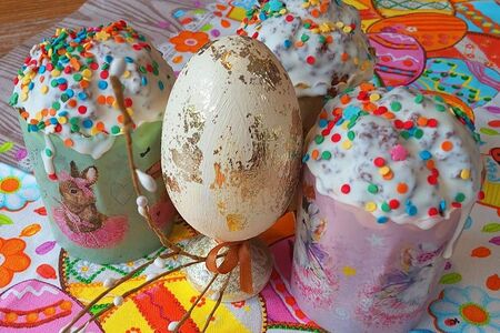 Кулич сметанный с изюмом