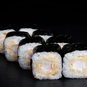 Ролл с креветкой темпура