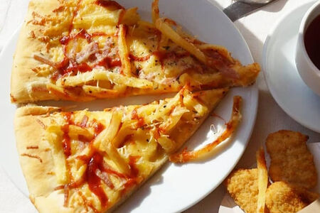 Пицца Бьянка с картофелем фри (кусочек)