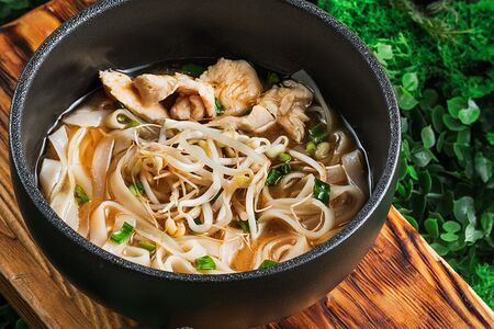 Суп с цыпленком в азиатском стиле