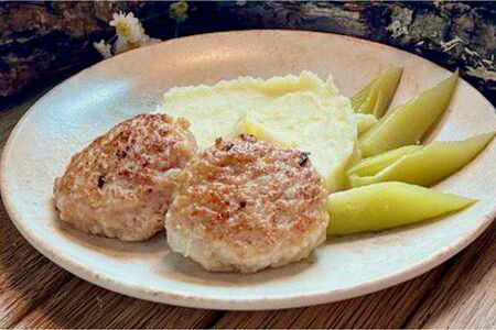 Котлета из цыпленка с картофельным пюре