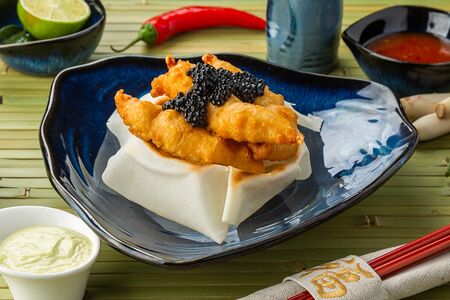 Тигровые креветки в хрустящей темпуре с Васаби