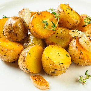 Картофель, нанаси с чесноком и тимьяном