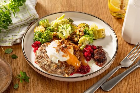 Бифштекс из говядины с соусом демиглас