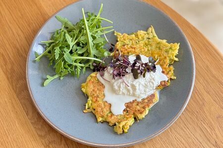 Оладьи из цукини со страчателлой