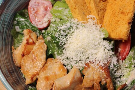 Цезарь с курицей