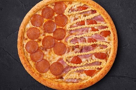 Пеперони-ветчина-бекон