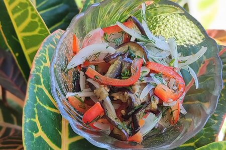 Салат из жареных баклажанов