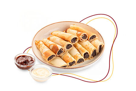 Большая порция блинчиков с маком, муссом из вареной сгущенки и апельсиновой карамелью