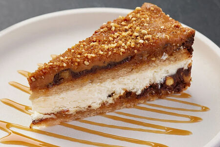 Торт банановый с карамелью