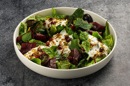 Салат с печеной свеклой