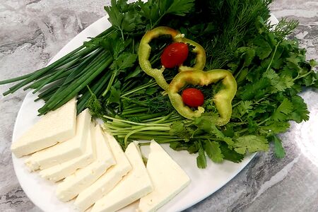 Брынза с зеленью