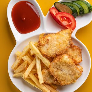 Куриные наггетсы с картофелем фри