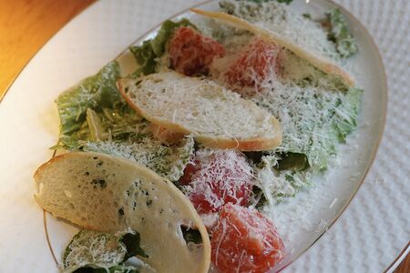 Салат Цезарь с курицей 