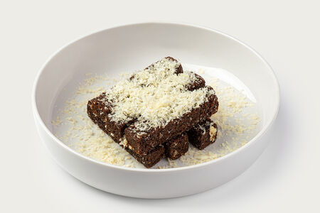 Гренки из бородинского хлеба с чесноком и пармезан