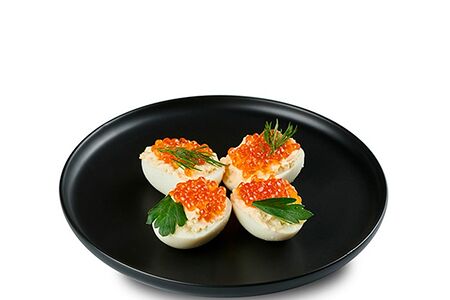 Яйцо с икрой