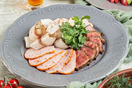 Домашнее мясное ассорти