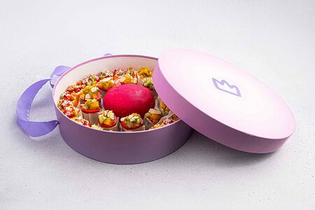 Набор сладких роллов в кейсе