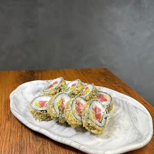 Ролл в темпуре с тунцом