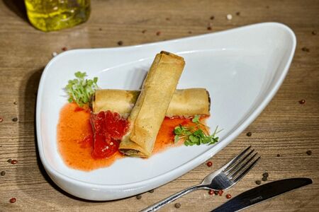 Спринг-ролл с овощами жареный